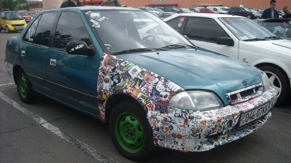 Suzuki Swift Small Сars 2