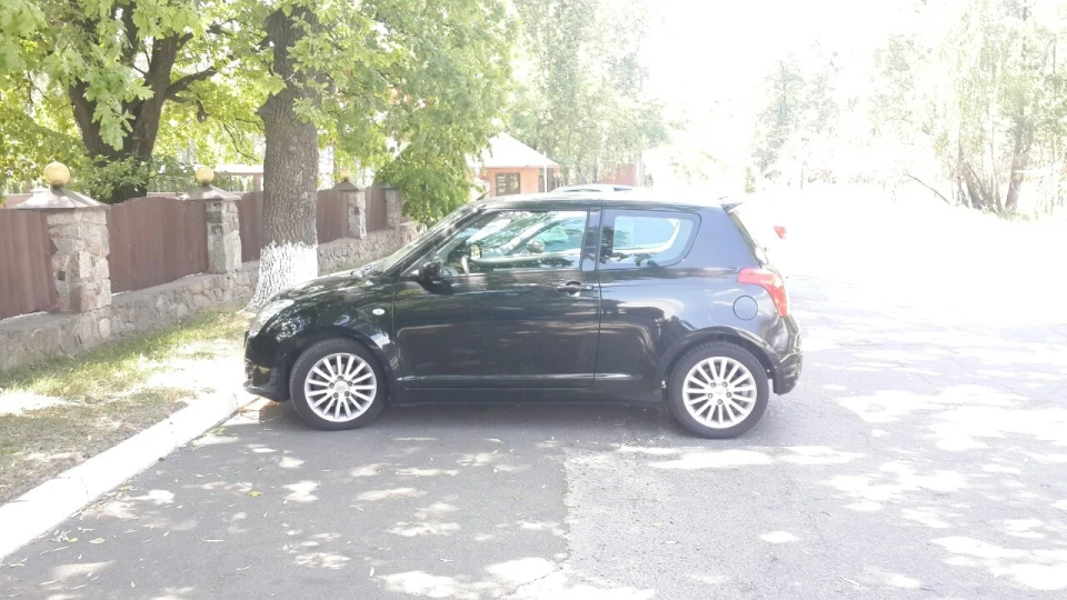 Suzuki Swift Sport (Мопс)