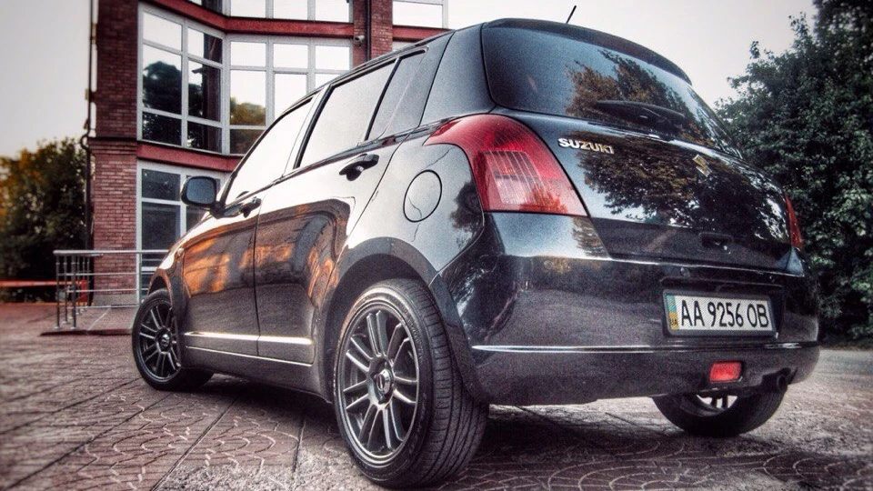 Suzuki Swift The Dark Knight 2