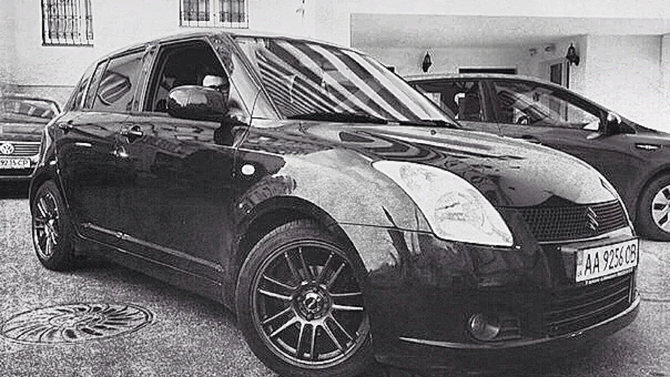 Suzuki Swift The Dark Knight 5