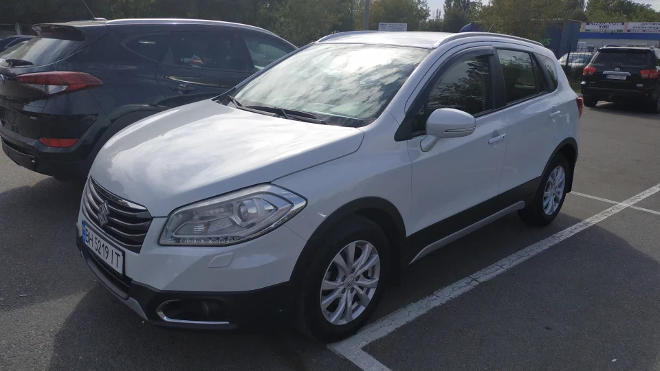 Suzuki SX4 Білий