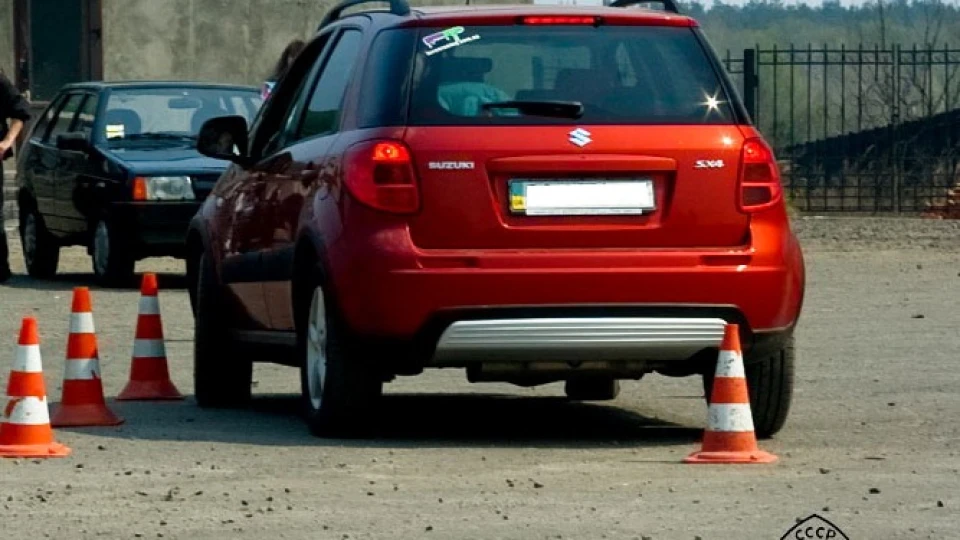 Suzuki SX4 Шалений Апельсин 4