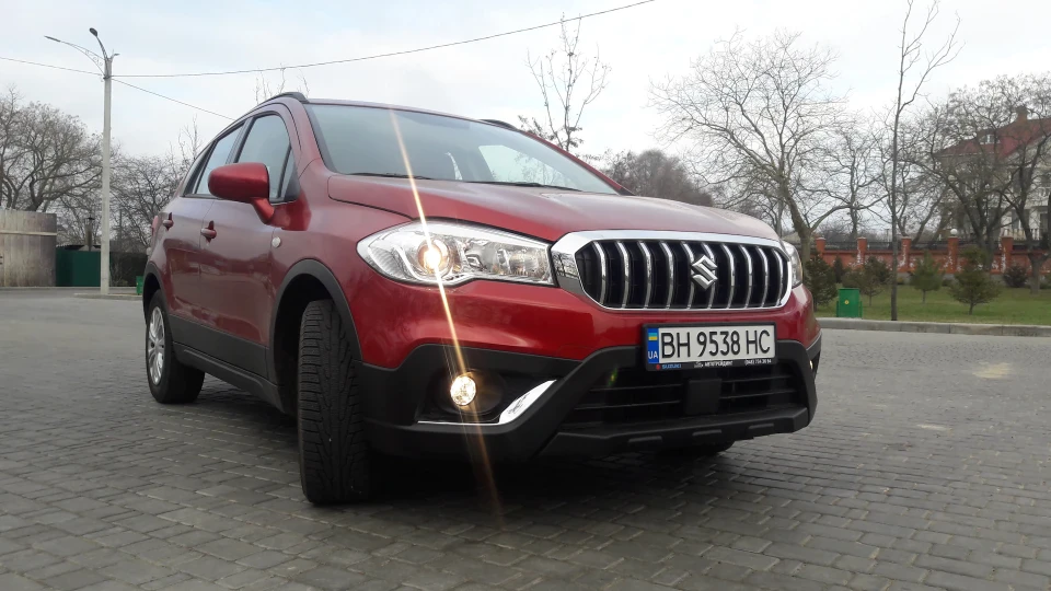 Suzuki SX4 Scarlet