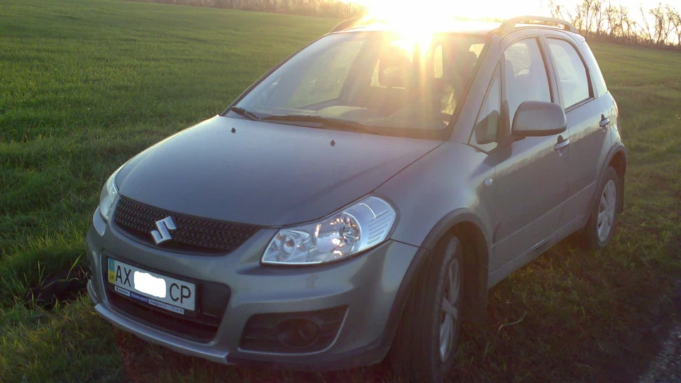Suzuki SX4 Срібляста 1.6