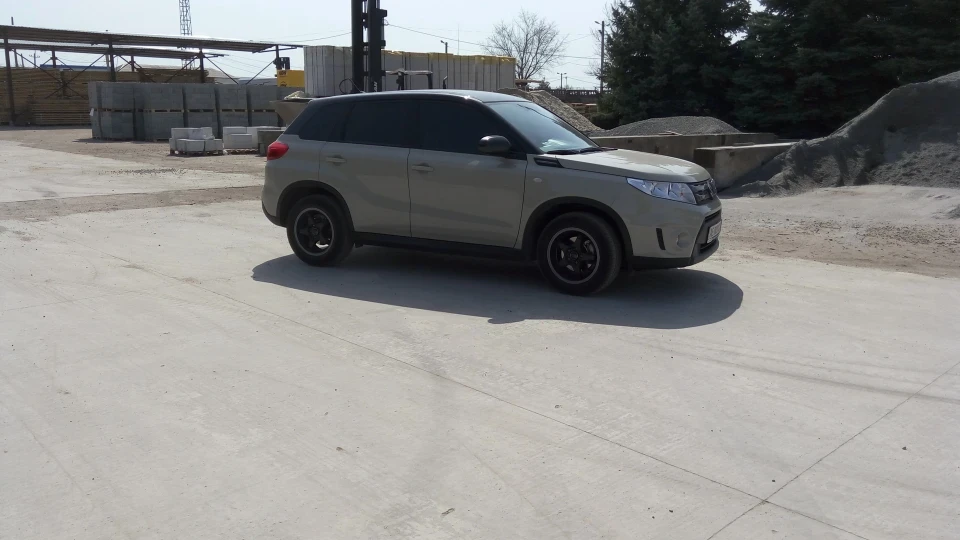 Suzuki Vitara 2