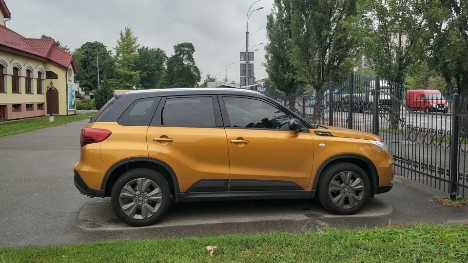 Suzuki Vitara 1.4 Турбо 2WD GL+ Папайя