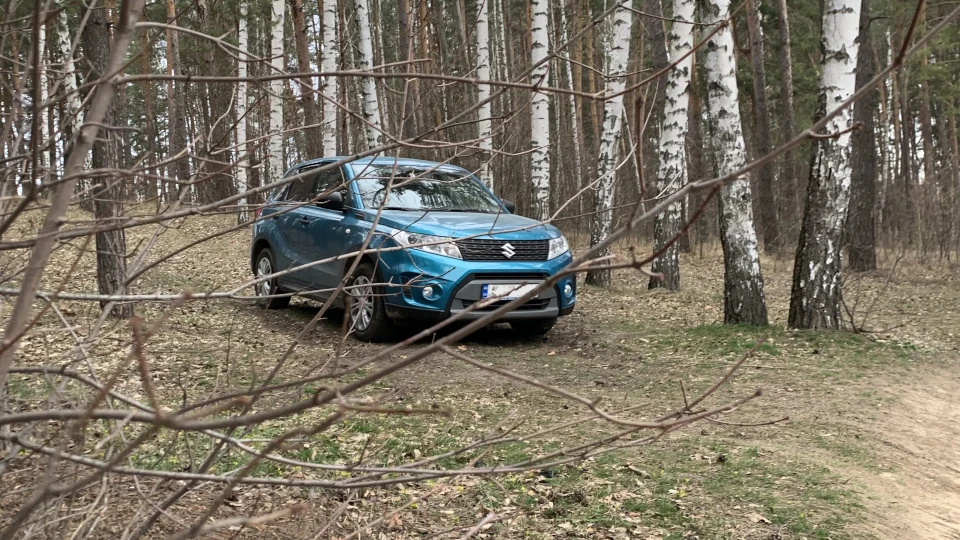 Suzuki Vitara 1.6 Атмо; База 3