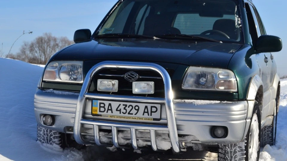 Suzuki Vitara 2.5 V6