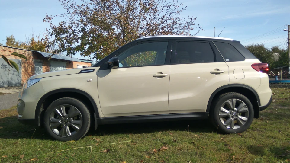 Suzuki Vitara бежевий турболітр