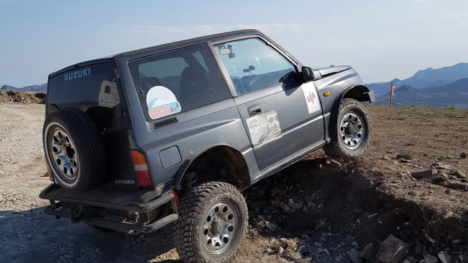 Suzuki Vitara Crimea 4x4 3