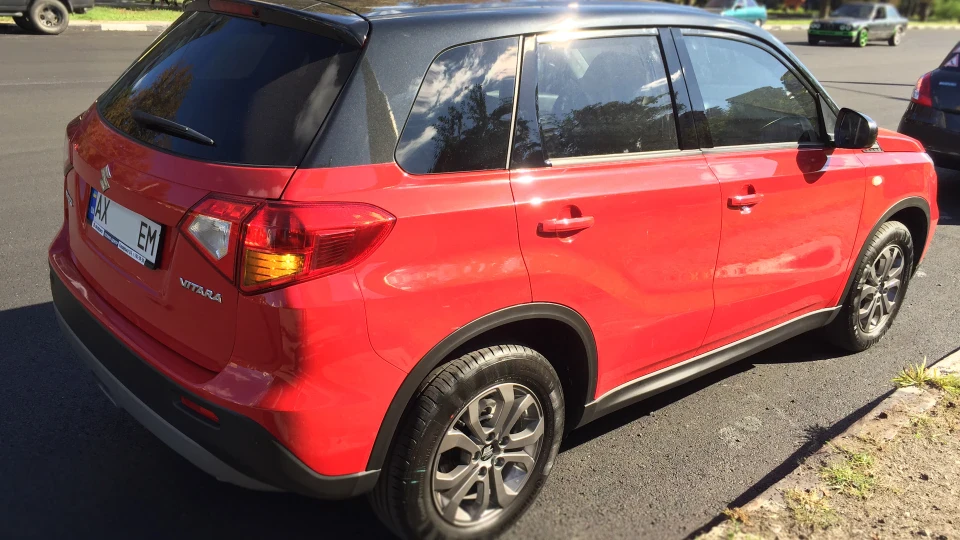 Suzuki Vitara GL+ 2WD 6AT 2