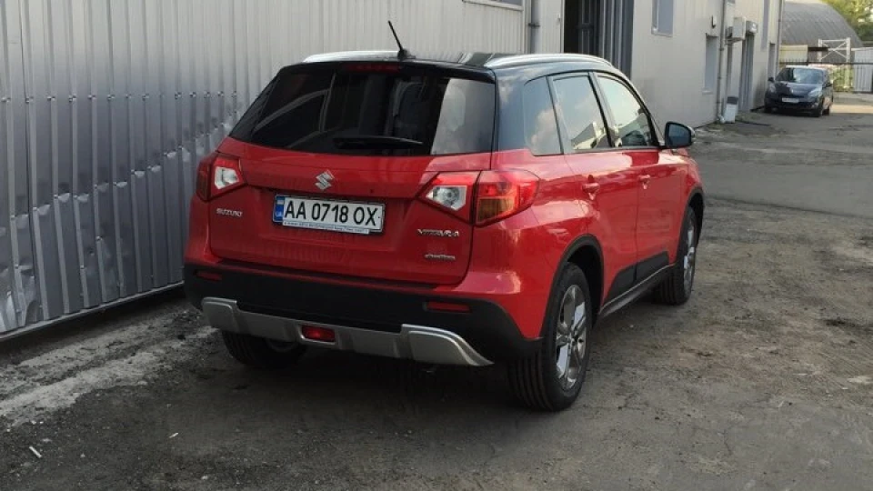 Suzuki Vitara Red Line 2