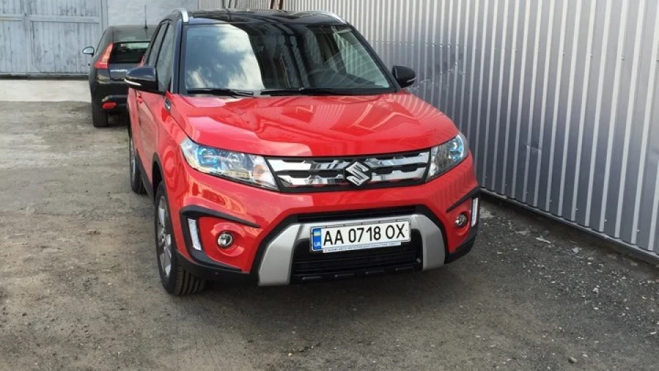 Suzuki Vitara Red Line 3