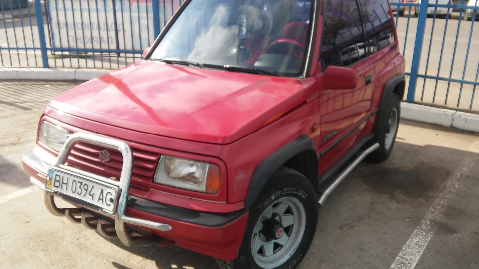 Suzuki Vitara Спритний квадратик