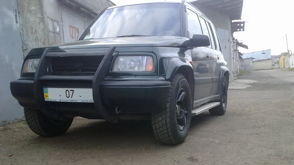 Suzuki Vitara Сузукін син 3