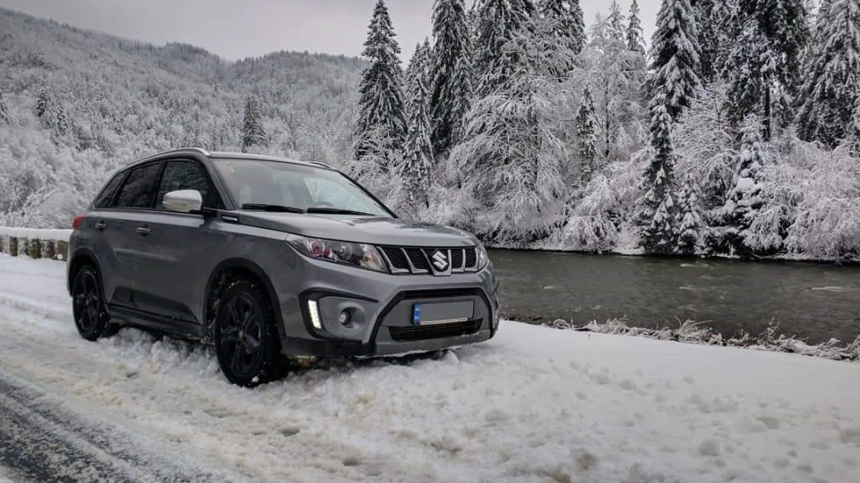 Suzuki Vitara Темна Конячка 2