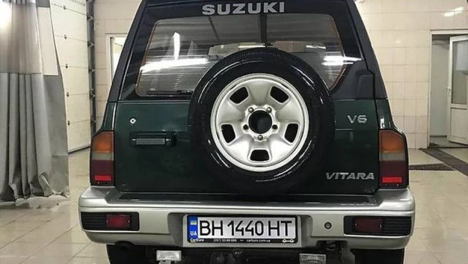 Suzuki Vitara V6 3