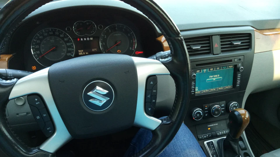 Suzuki XL7 ~ EXCLUSIVE~ 3