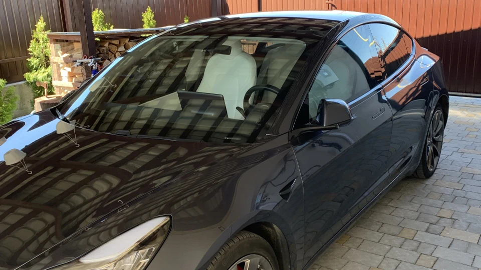 Tesla Model 3 2