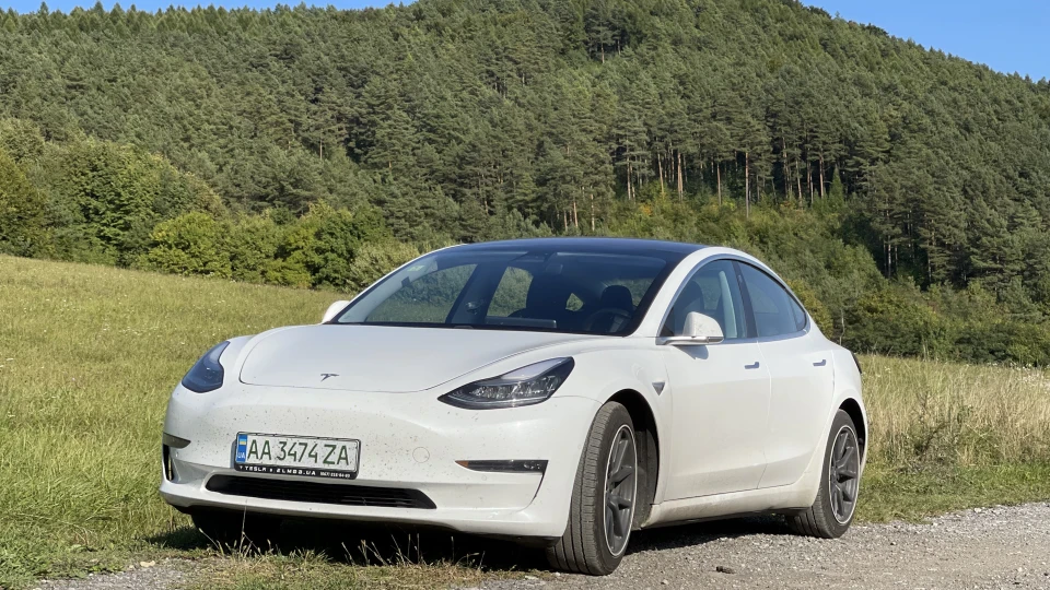 Tesla Model 3 2