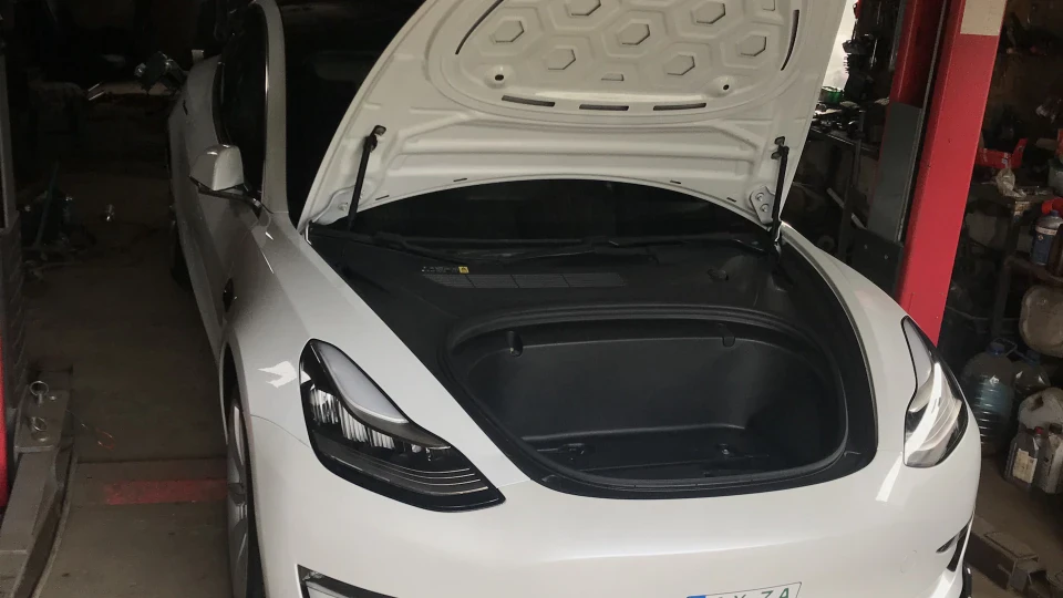 Tesla Model 3 Dual motor PERFORMANCE