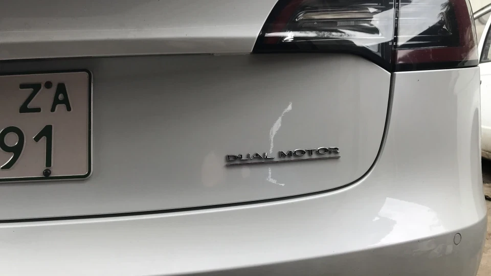 Tesla Model 3 Dual motor PERFORMANCE 2