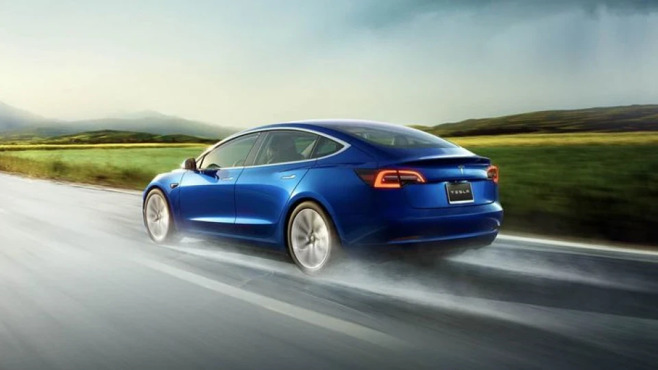 Tesla Model 3 Long Range
