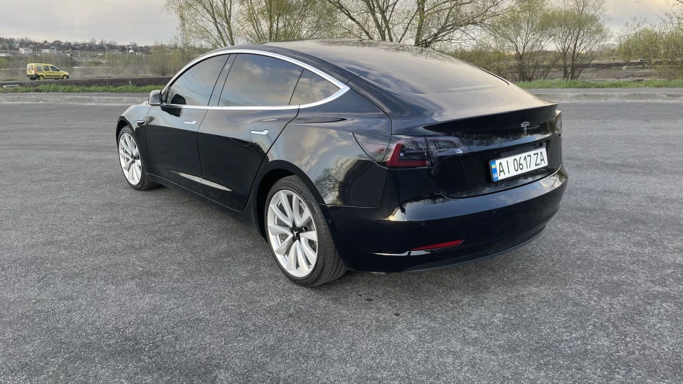 Tesla Model 3 Long Range
