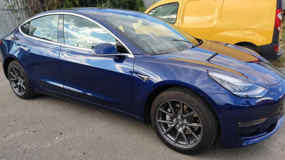 Tesla Model 3 LR Indigo Force