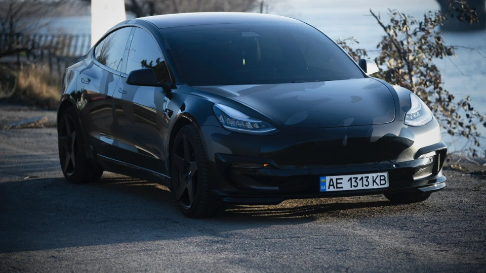 Tesla Model 3 МИГ 2