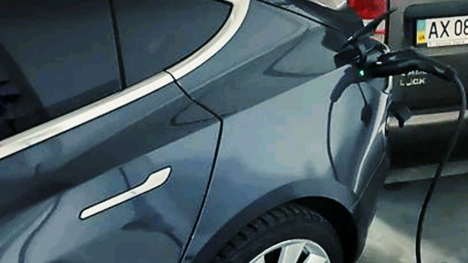 Tesla Model 3 Міраж 2