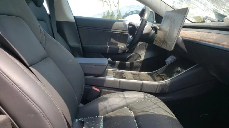 Tesla Model 3 Perforator 4