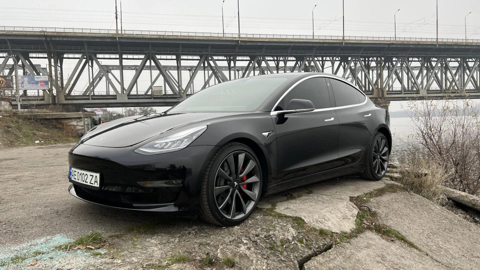 Tesla Model 3 Performance