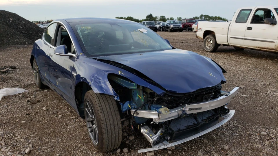 Tesla Model 3 За ціною старого bmw 3