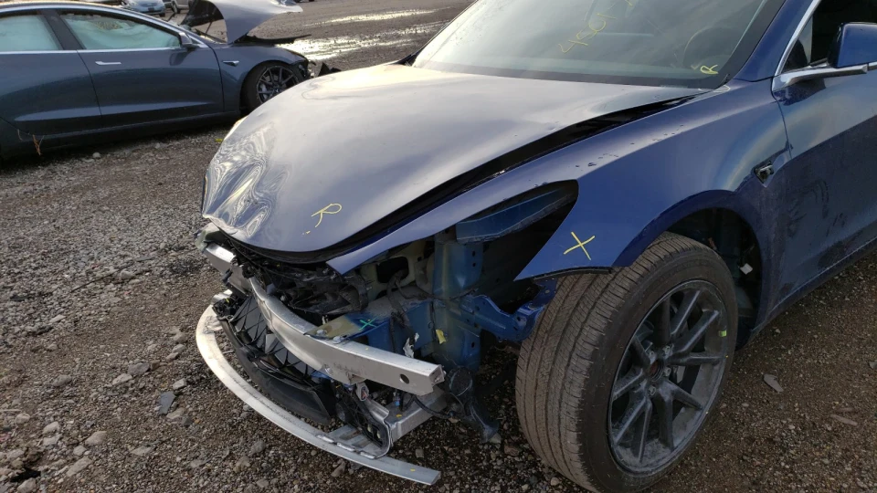 Tesla Model 3 За ціною старого bmw 4