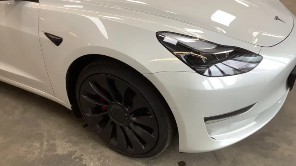 Tesla Model 3 White Pearl 2