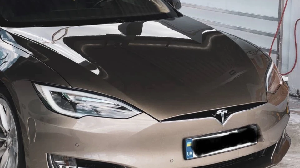 Tesla Model S