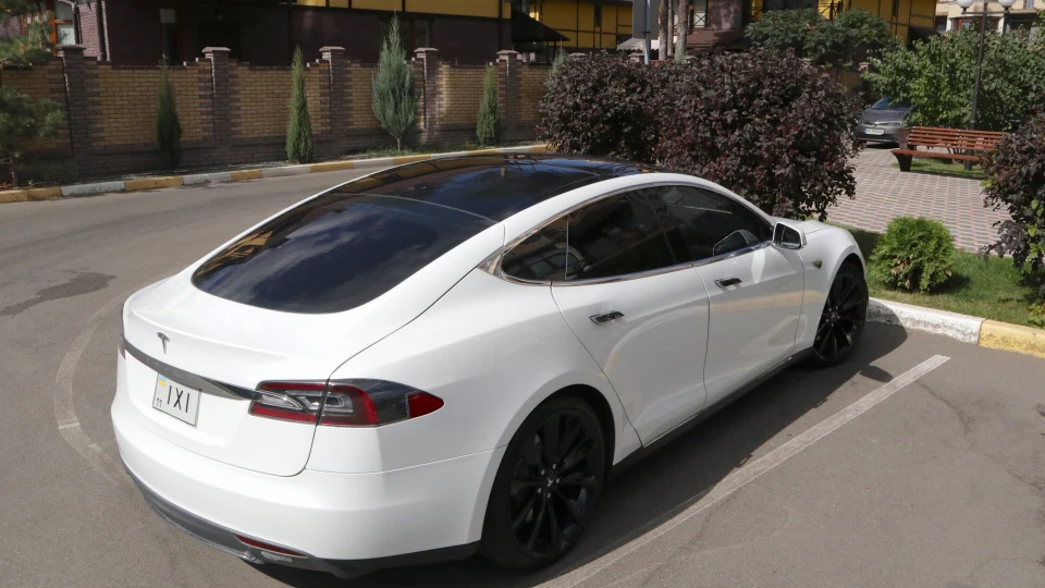 Tesla Model S