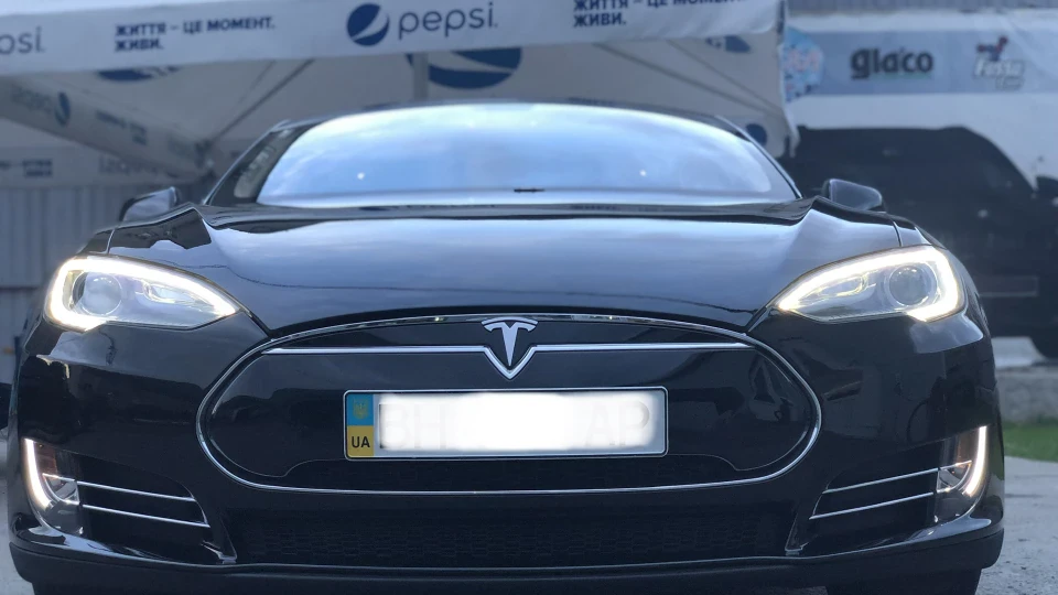 Tesla Model S