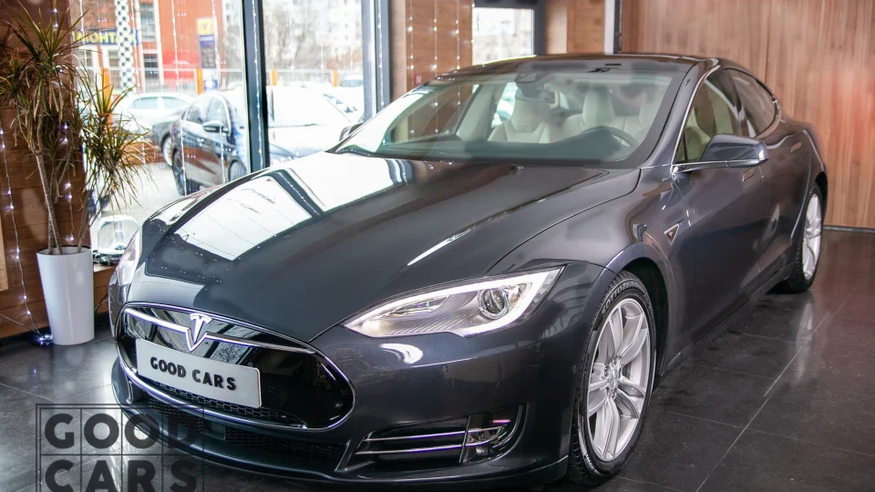 Tesla Model S 70D 2