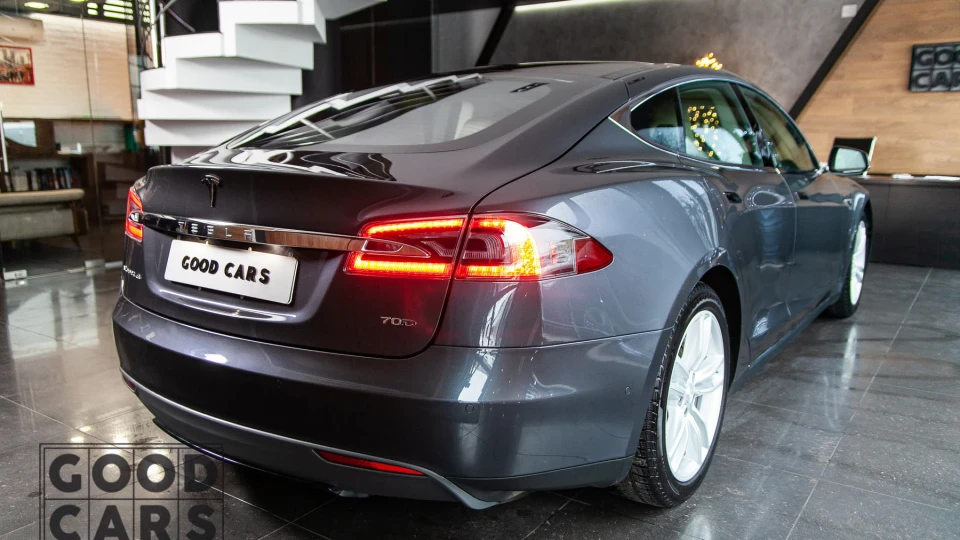 Tesla Model S 70D 4