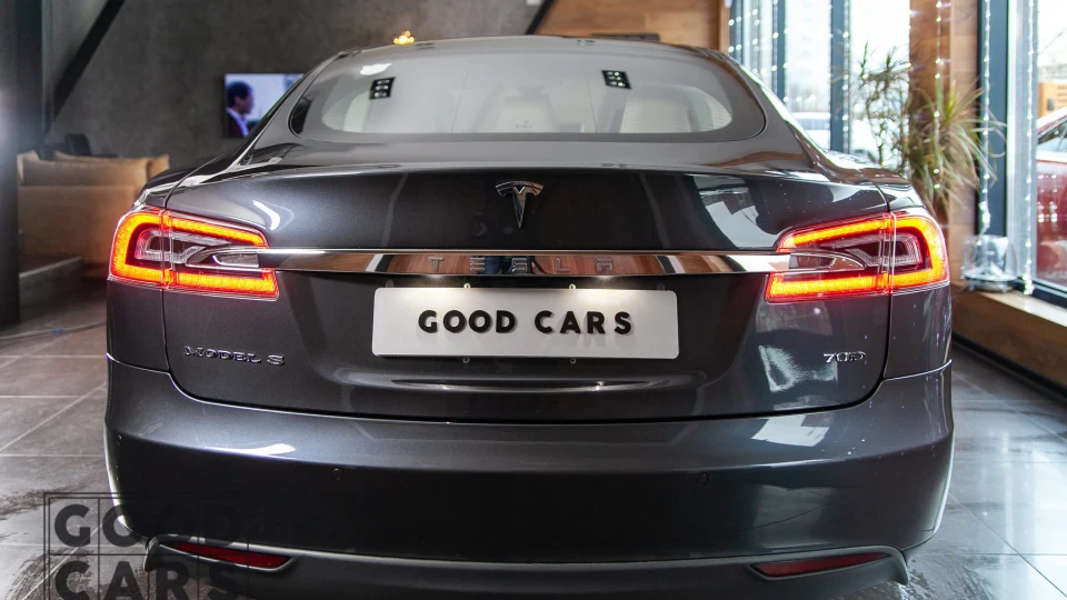 Tesla Model S 70D 5