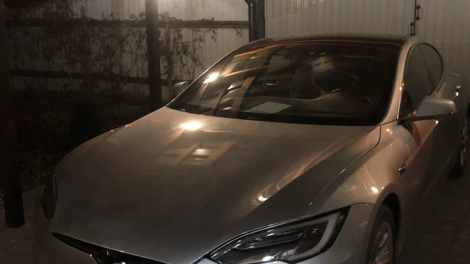 Tesla Model S 75D Intel 2