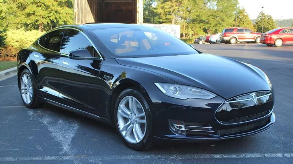 Tesla Model S 85kwh 2