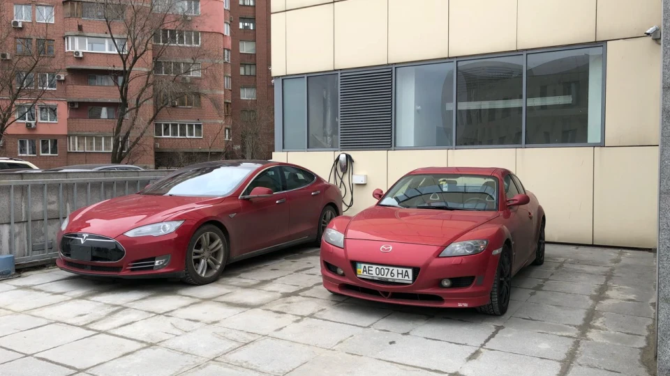 Tesla Model S Електронна дичина 2