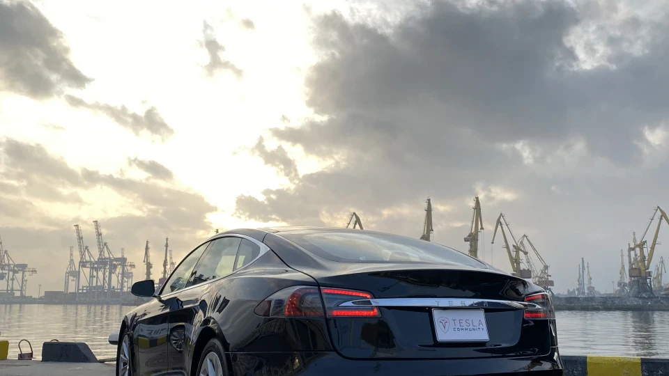 Tesla Model S Любов до електрики 5