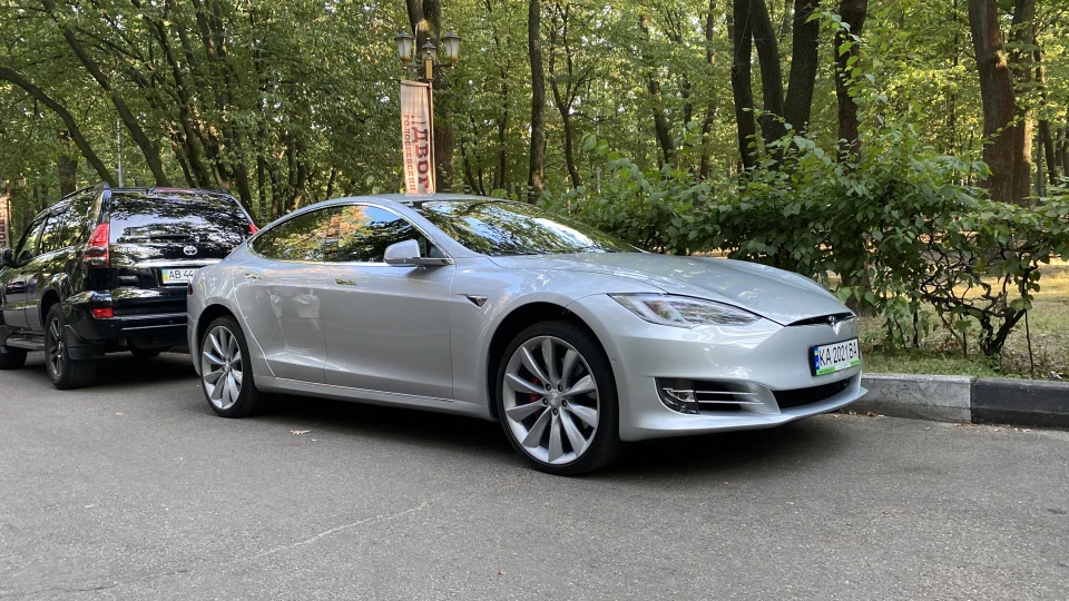 Tesla Model S P100D L+ aka Kasrtulya 3