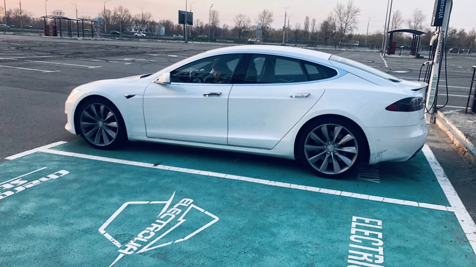 Tesla Model S P100DL