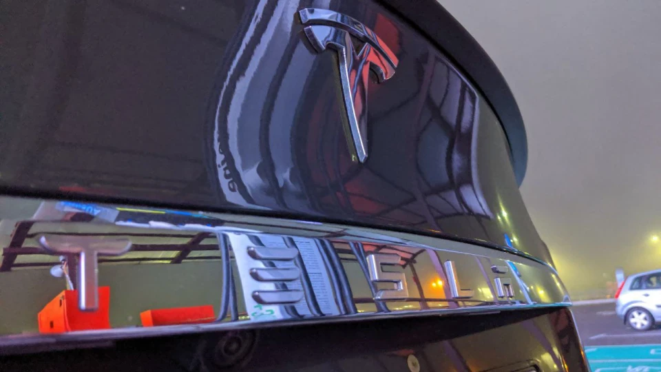 Tesla Model S P85 full 3