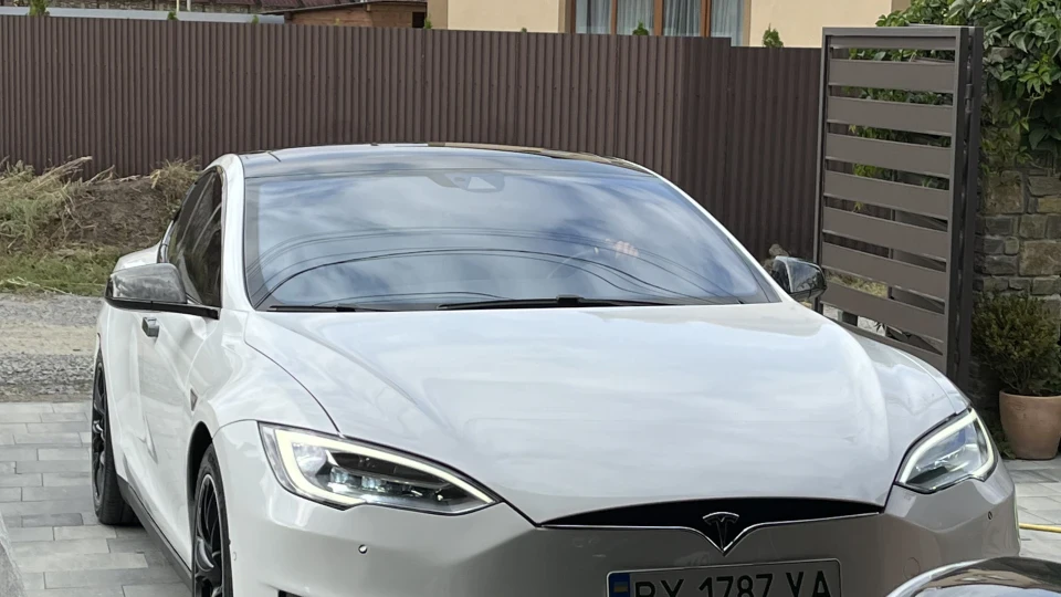 Tesla Model S Performance 4